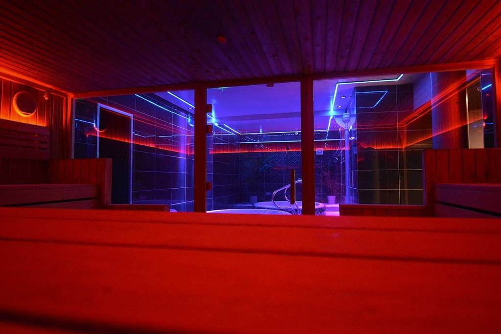 Basement Complex Manchester Gay Saunas Guidemisterb B