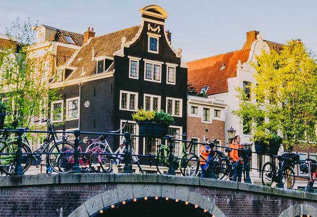 Amsterdam Gay District Guide - Reguliersdwarsstraat│misterb&b