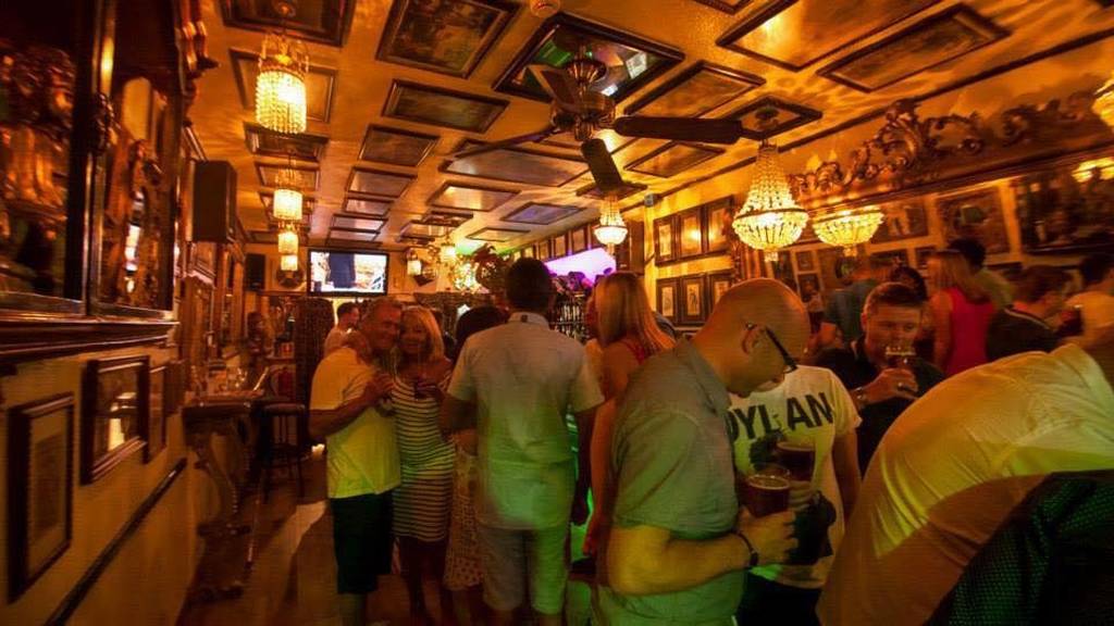 Espelho Albufeira Gay Bars Guide│misterb&b