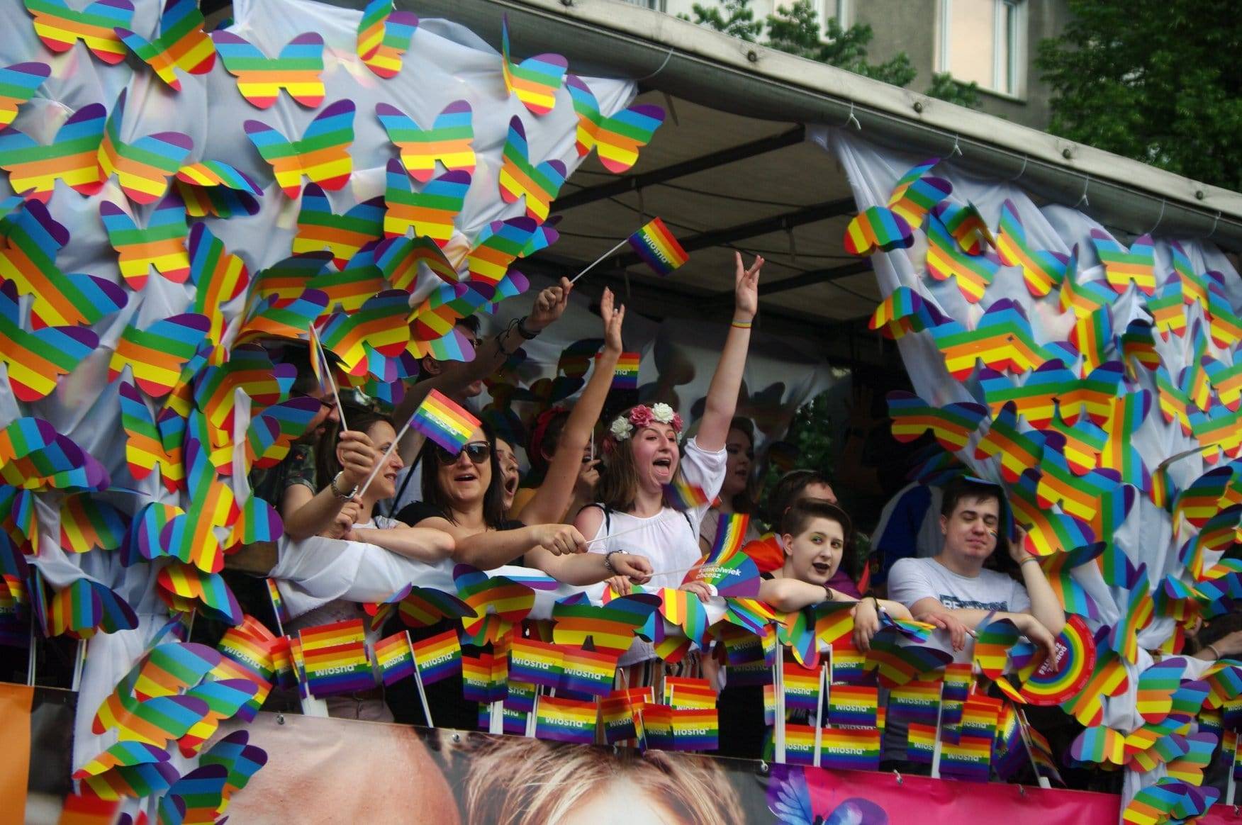 LGBTQ+ Guide to Warsaw: Gay Bars, Lesbian Clubs, Queer Parties