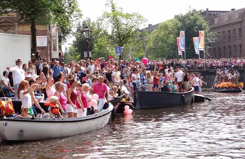 Photos : Discover the gay pride of Amsterdam